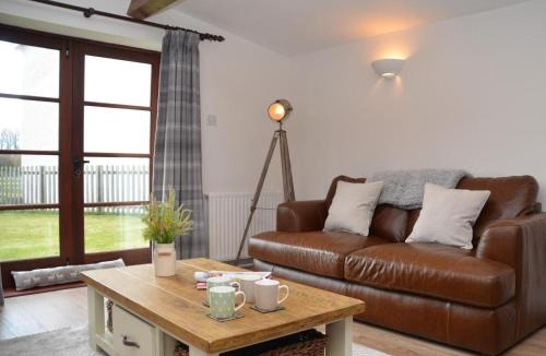 Bishop Sutton House | 2 Bed in Bath 56550