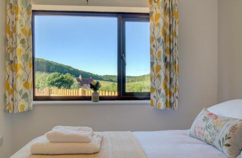 Denton House | 2 Bed in Bladbean oc-ct029