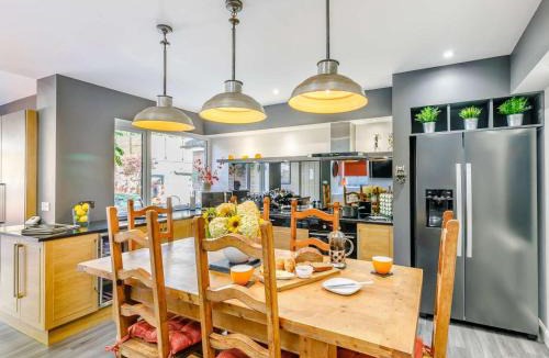 Thornton House | 2 Bed in Bradford oc-75164