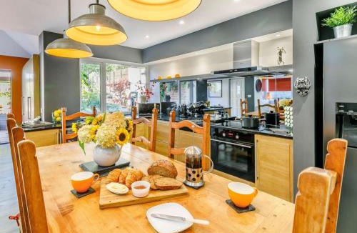 Thornton House | 2 Bed in Bradford oc-75164