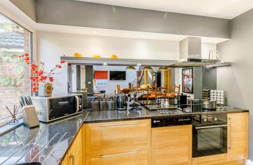 Thornton House | 2 Bed in Bradford oc-75164