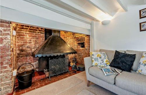 Ewhurst Green House | 2 Bed in Brede 46895