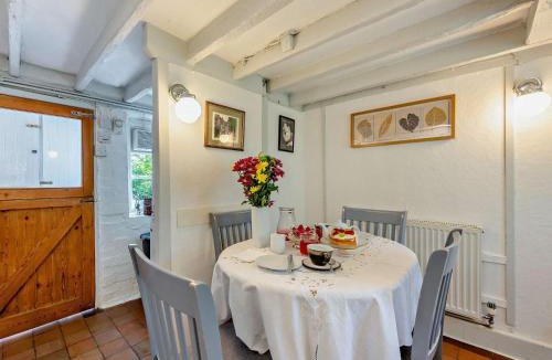 Ewhurst Green House | 2 Bed in Brede 46895