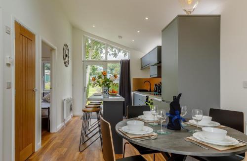 Brixham House | 2 Bed in Brixham 78565