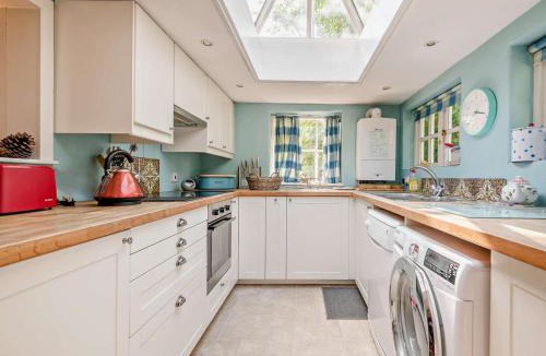 Beaulieu House | 2 Bed in Brockenhurst oc-92220