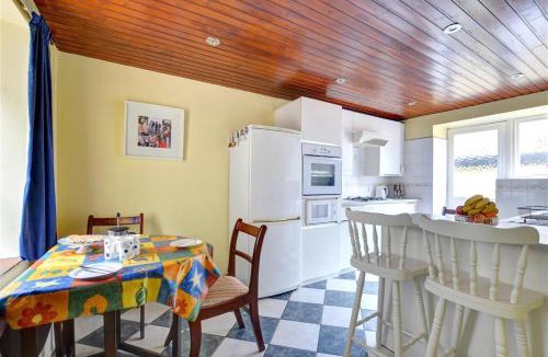 Bont Newydd Apartment | 2 Bed in Caernarfon oc-wag359