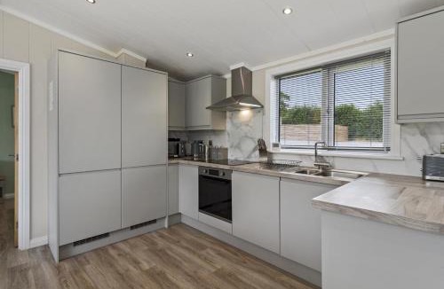 Canaston Wood Cabin | 2 Bed in Canaston Bridge oc-m34701