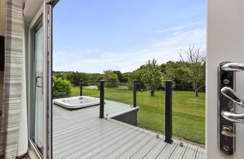 Canaston Wood Cabin | 2 Bed in Canaston Bridge oc-m34701