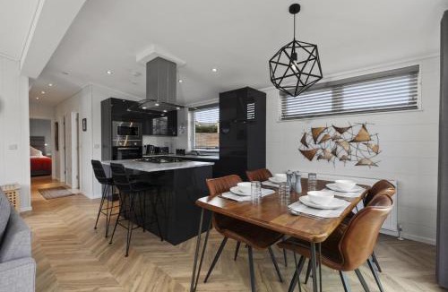 Canaston Wood Cabin | 2 Bed in Canaston Bridge oc-d34702