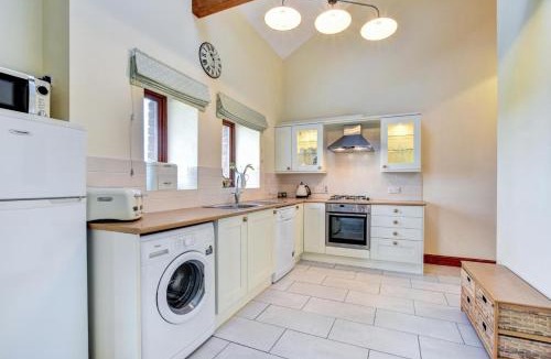 Barry House | 2 Bed in Cardiff oc-91126