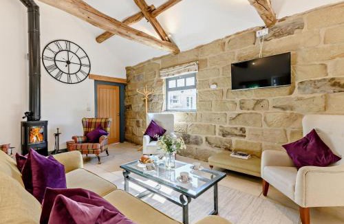 Easterside House | 2 Bed in Chop Gate oc-93098