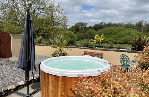 Clynderwen House | 2 Bed in Clynderwen 82445