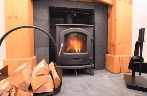 Kilcreggan Apartment | 2 Bed in Cove 87473