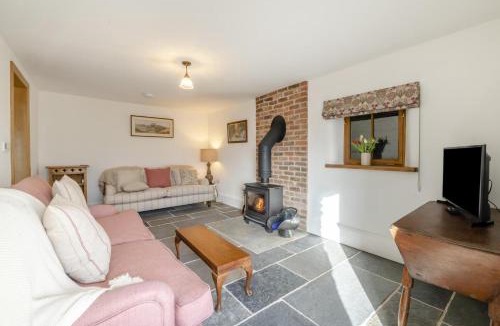 Sutton-in-Craven House | 2 Bed in Cowling oc-l30774