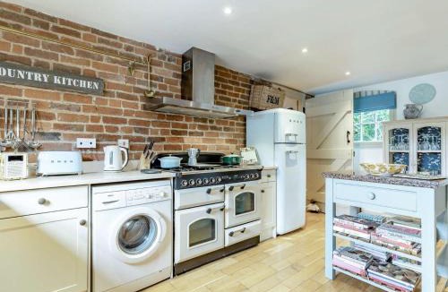 Dalbury Lees House | 2 Bed in Ednaston 89339