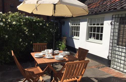 Eye House | 2 Bed in Eye oc-4lamb