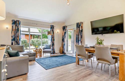 Upper Killay House | 2 Bed in Fairwood 91724