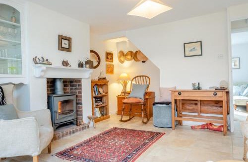 Freshwater House | 2 Bed in Freshwater oc-a30347