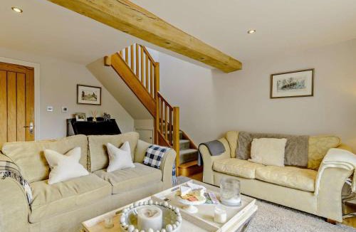 Rastrick House | 2 Bed in Halifax oc-83521