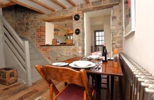 Hay on Wye House | 2 Bed in Hay-on-Wye 93221