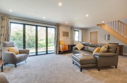 Irstead House | 2 Bed in Hemblington oc-2134