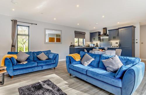 Tirabad House | 2 Bed in Heyope 94203