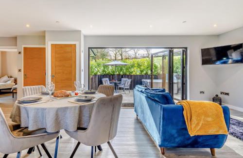 Tirabad House | 2 Bed in Heyope 94203