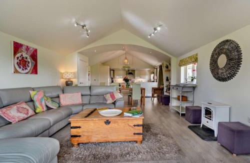 Hilton House | 2 Bed in Hilton 76519