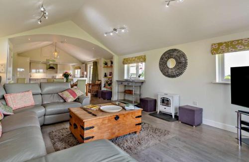 Hilton House | 2 Bed in Hilton 76519