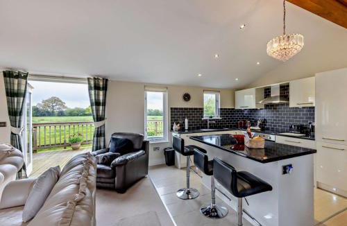 Crewe House | 2 Bed in Hough 93266