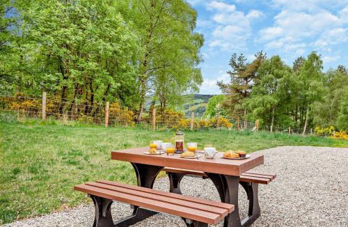 Lewiston House | 2 Bed in Kiltarlity 95056