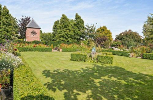 Kington House | 2 Bed in Kington 92986