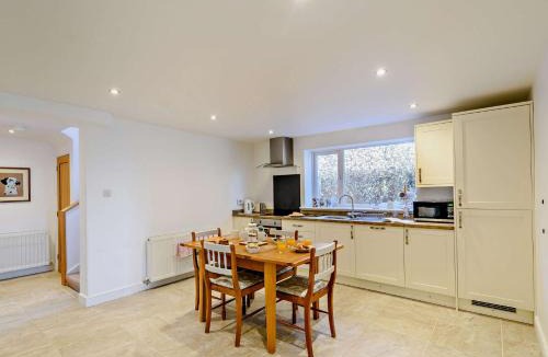 Langtoft House | 2 Bed in Langtoft 82339