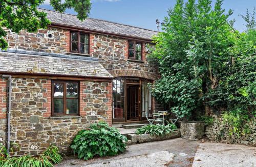 Brazzacott House | 2 Bed in Launceston oc-02036