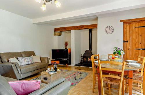 Brazzacott House | 2 Bed in Launceston oc-02036