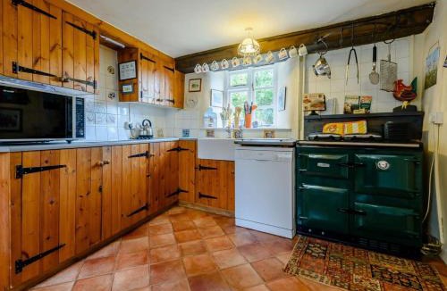 Broadwell House | 2 Bed in Lechlade oc-40194