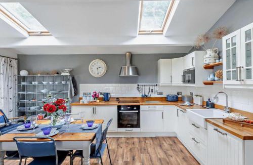 Leominster House | 2 Bed in Leominster oc-78637