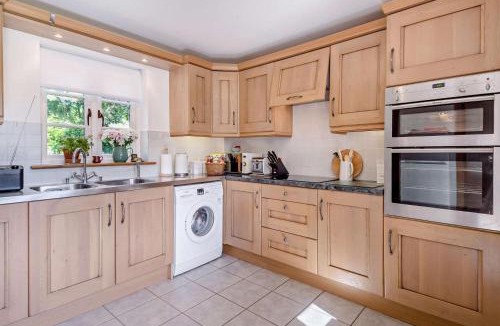 Ipswich House | 2 Bed in Lindsey oc-w28111