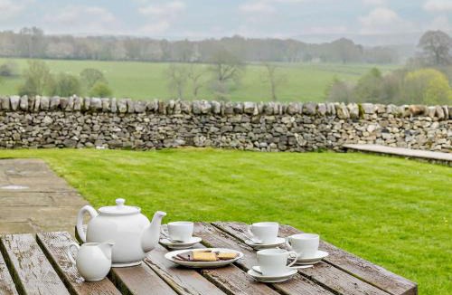 Little Longstone House | 2 Bed in Little Longstone 44607