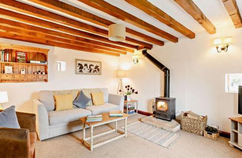 Little Longstone House | 2 Bed in Little Longstone 44607