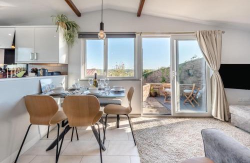 Llanybri House | 2 Bed in Llangain oc-g30185