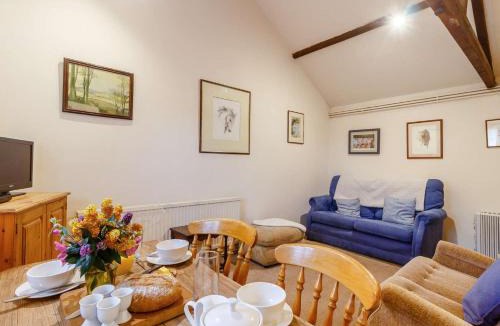 Abergavenny House | 2 Bed in Llantilio Pertholey 90235