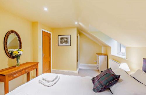 Kington House | 2 Bed in Lyonshall 93321