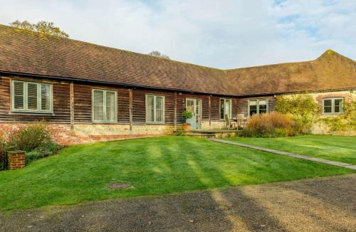 Easebourne House | 2 Bed in Midhurst 88939
