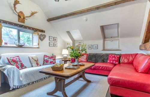 Clows Top House | 2 Bed in Neen Sollars CC090