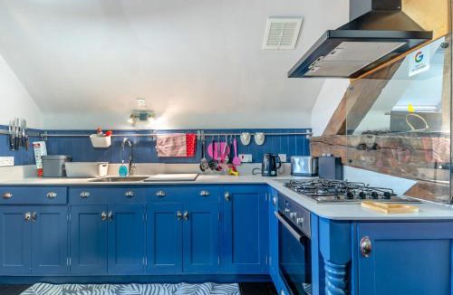 Clows Top House | 2 Bed in Neen Sollars CC090