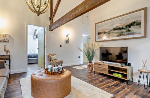 New Mills House | 2 Bed in New Mills 94058