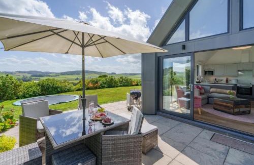 Cupar House | 2 Bed in Newburgh oc-g32594