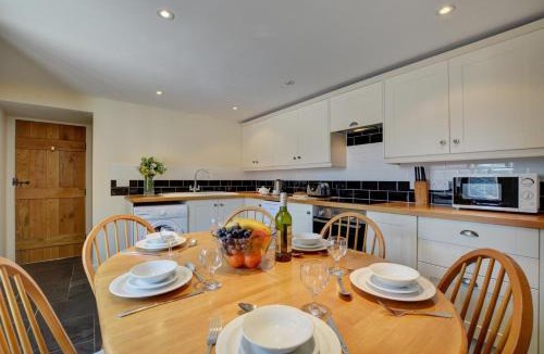 Porthcothan House | 2 Bed in Padstow oc-p00282