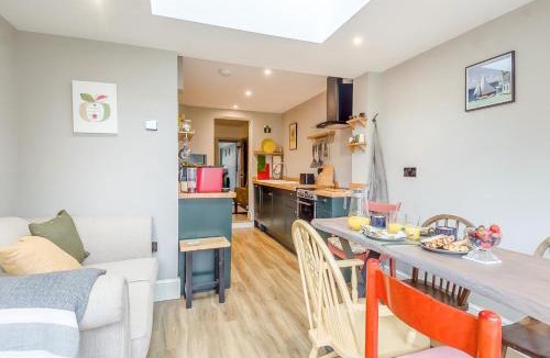 Pakefield House | 2 Bed in Pakefield oc-p32922